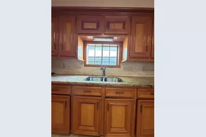 703 76th Street, Houston, TX 77012 - Photo 9