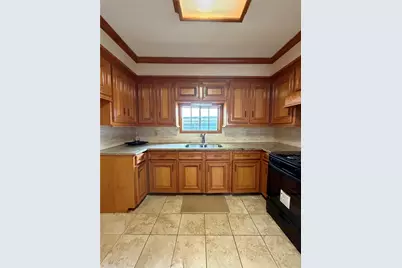 703 76th Street, Houston, TX 77012 - Photo 9