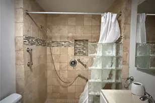 703 76th St, Houston, TX 77012 - Photo 17