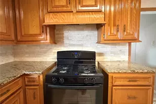 703 76th St, Houston, TX 77012 - Photo 11