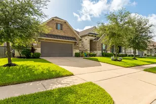 19138 Blue Hill Ln, Tomball, TX 77377 - Photo 3