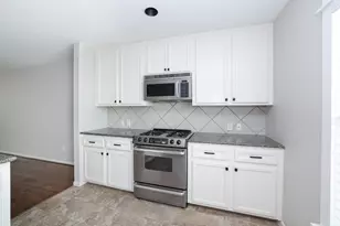 1728 Bevis St, Houston, TX 77008 - Photo 11