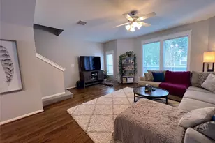 1728 Bevis St, Houston, TX 77008 - Photo 9