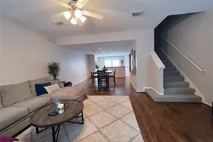 1728 Bevis St, Houston, TX 77008 - Photo 7