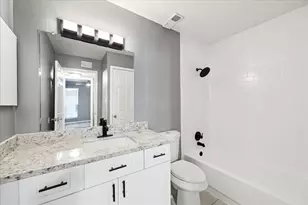 2100 Wilcrest Dr, Houston, TX 77042 - Photo 17