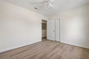 8438 Gallahad St, Houston, TX 77078 - Photo 23