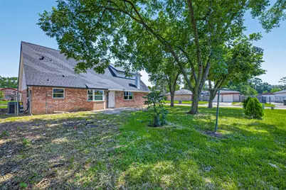 8438 Gallahad Street, Houston, TX 77078 - Photo 43