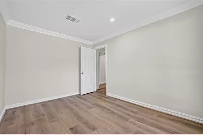 8438 Gallahad Street, Houston, TX 77078 - Photo 33