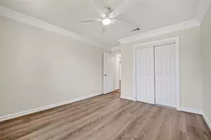 8438 Gallahad St, Houston, TX 77078 - Photo 37