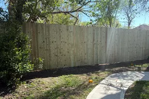 813 Fortune St, Houston, TX 77088 - Photo 27