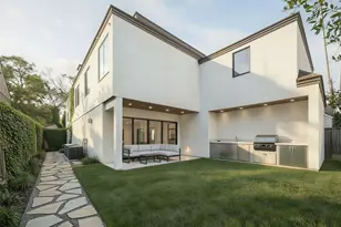 2217 Pelham Dr, Houston, TX 77019 - Photo 11