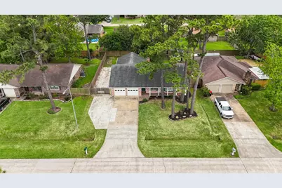 10014 Sweet Gum Lane, Baytown, TX 77521 - Photo 27