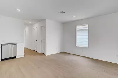 390 Lucia Way, Cleveland, TX 77327 - Photo 13