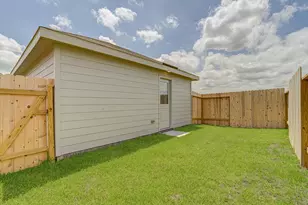 390 Lucia Way, Cleveland, TX 77327 - Photo 37
