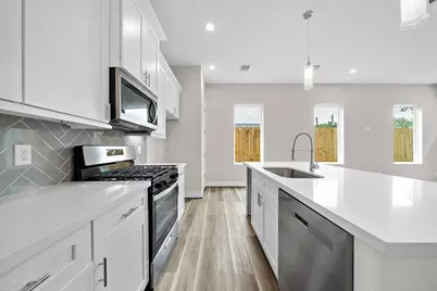 7514 Sandle Street, Houston, TX 77088 - Photo 9