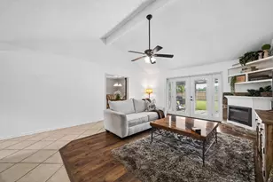 605 Heather Ln, Friendswood, TX 77546 - Photo 5