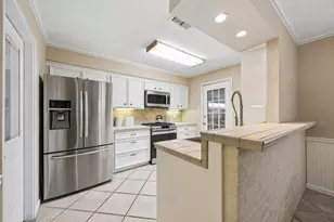 605 Heather Ln, Friendswood, TX 77546 - Photo 9