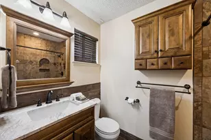 605 Heather Ln, Friendswood, TX 77546 - Photo 17