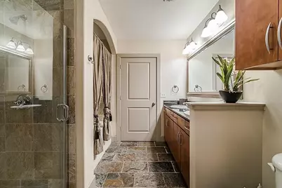 1901 Post Oak Boulevard #303, Houston, TX 77056 - Photo 11