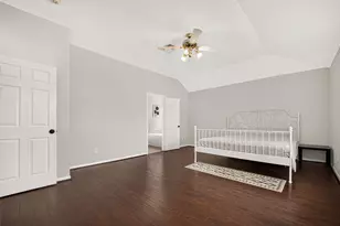 9710 Berkshire Trce, Pearland, TX 77584 - Photo 19