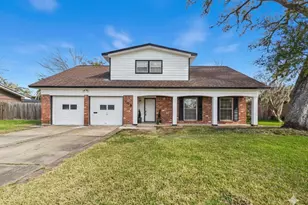 205 Narcissus St, Lake Jackson, TX 77566 - Photo 1