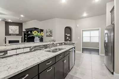 11 Whispering Thicket Place, The Woodlands, TX 77375 - Photo 17