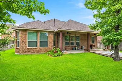 11 Whispering Thicket Place, The Woodlands, TX 77375 - Photo 3