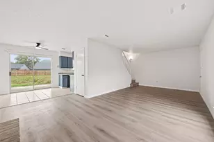 7523 La Pl Dr, Houston, TX 77083 - Photo 9