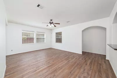 8914 Parlin Ridge Drive, Houston, TX 77040 - Photo 13