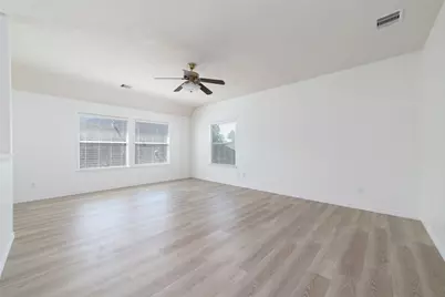 8914 Parlin Ridge Drive, Houston, TX 77040 - Photo 15