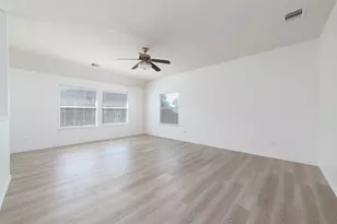 8914 Parlin Ridge Dr, Houston, TX 77040 - Photo 15