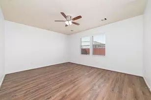 8914 Parlin Ridge Dr, Houston, TX 77040 - Photo 17