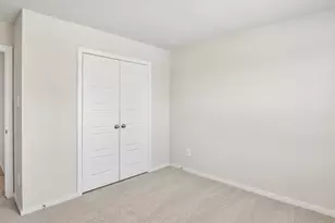 5225 Redbud Vly Dr, Pearland, TX 77584 - Photo 9