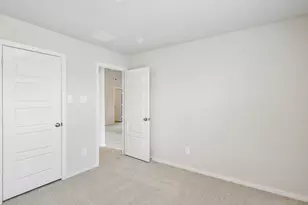 5225 Redbud Vly Dr, Pearland, TX 77584 - Photo 3