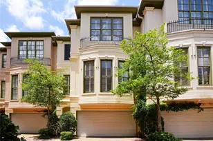 1329 Hyde Park Blvd, Houston, TX 77006 - Photo 1