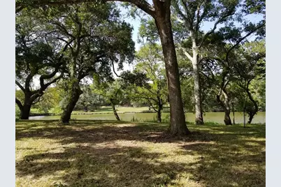 468 Riverside Drive, Palacios, TX 77465 - Photo 3