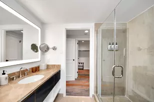 1300 Lamar St, Houston, TX 77010 - Photo 27