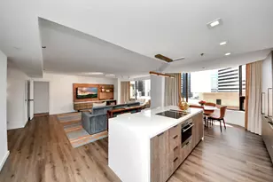 1300 Lamar St, Houston, TX 77010 - Photo 3