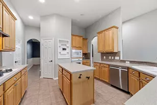 17207 Eagle Ledge Dr, Tomball, TX 77377 - Photo 9