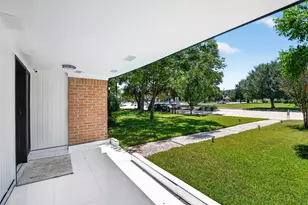 104 Burgundy Ln, League City, TX 77573 - Photo 7