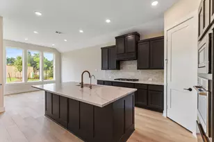 8143 Fenway Hts Dr, The Woodlands, TX 77389 - Photo 5