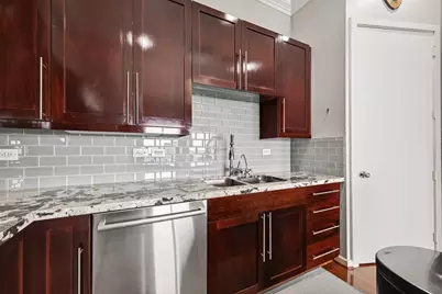 3388 Sage Road #2302, Houston, TX 77056 - Photo 11