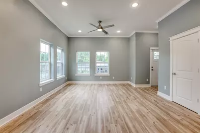 4927 E Ridge Creek Drive, Houston, TX 77053 - Photo 3