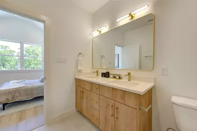7118 Eastwood Street, Houston, TX 77021 - Photo 13