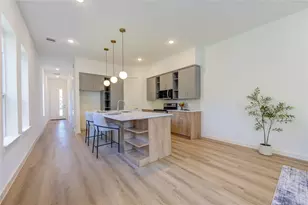 7118 Eastwood St, Houston, TX 77021 - Photo 9