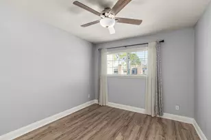 10788 Briar Forest Dr, Houston, TX 77042 - Photo 21