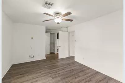 10788 Briar Forest Drive #5/19, Houston, TX 77042 - Photo 11