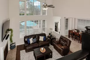 131 N Linton Ridge Cir, The Woodlands, TX 77382 - Photo 9