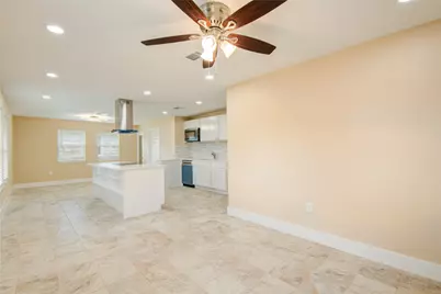 2306 19th Avenue N, Texas City, TX 77590 - Photo 13