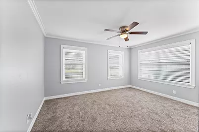 4811 Stillbrooke Drive, Houston, TX 77035 - Photo 15